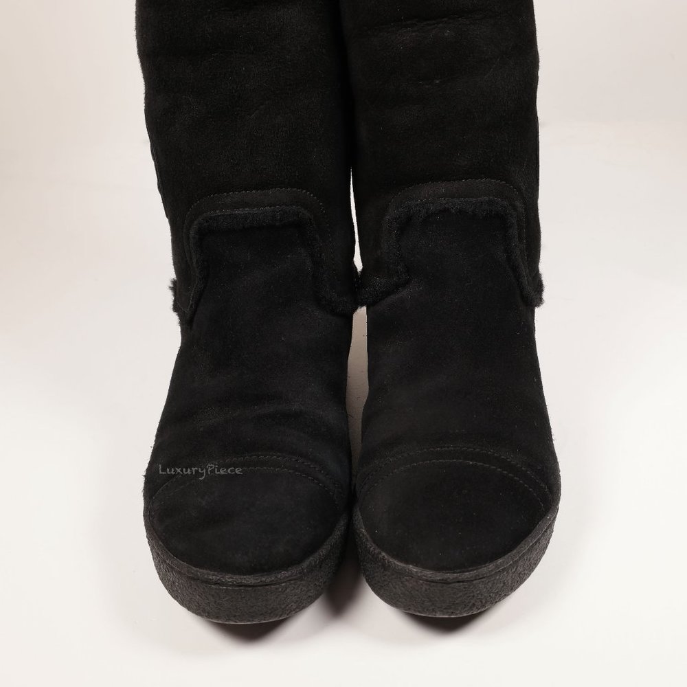 Amazing Chanel Snow Boots Sheepskin - Picture 6 of 14